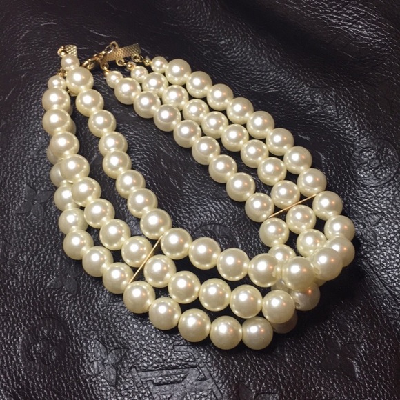 Jewelry - Vintage 3 land pearl choker